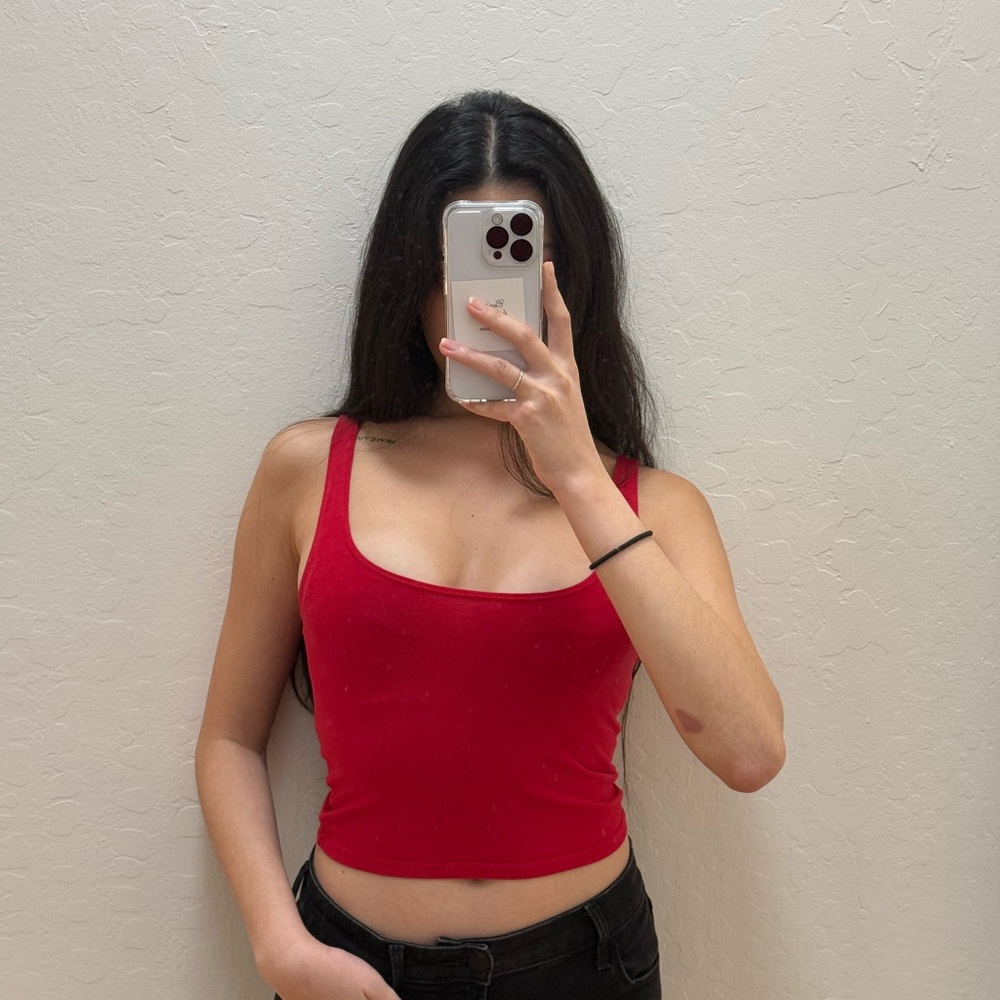 basic red square neck tank top
